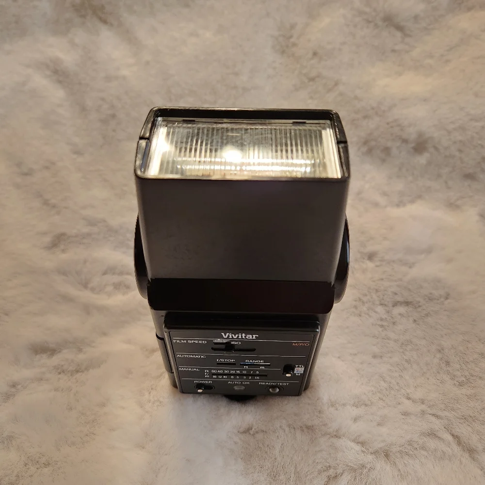 Vivitar Auto Thyristor 550FD Shoe Mount Camera Flash Untested
